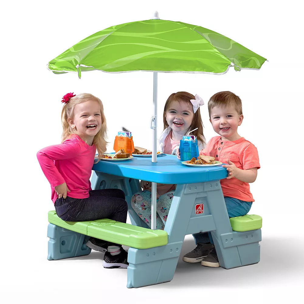Step2 Sun & Shade Picnic Table & Umbrella Set 1 Step2 Sun & Shade Picnic Table & Umbrella Set
