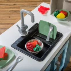 Step2 Grand Walk-In Wood Kitchen -Step2 6193749 ALT10